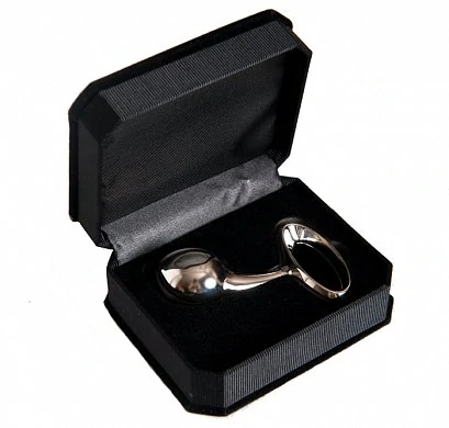 Анальная втулка серебро Размер длина 6 см диаметр 25 см