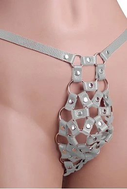 Мужские трусики изготовлены из натуральной кожи