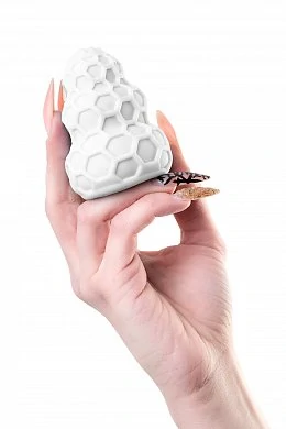 b4e690b7-87bc-4902-a1cf-08b1a8364919