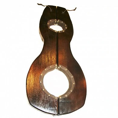 Бабья скрипка малая— разновидность колодок.