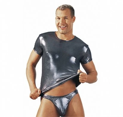 Сексуальный вид для него! Вы обязательно захотите снять эту прекрасно облигающую тело футболку. 